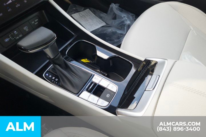 Used 2026 White Hyundai SEL image 29
