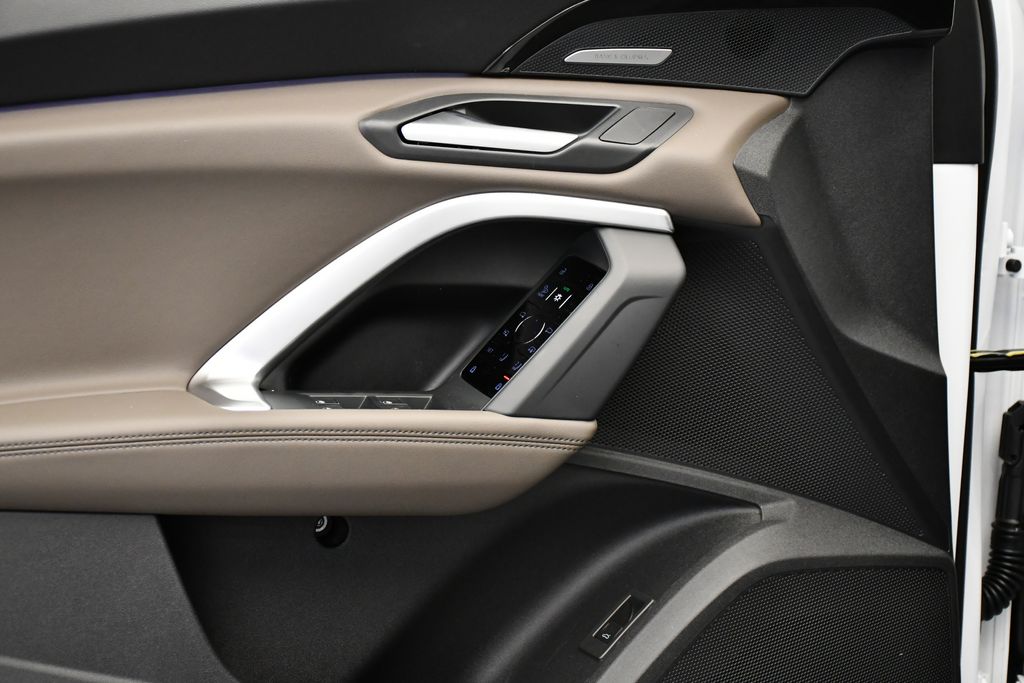 Thumbnail: 2025 Audi Q5 - 31