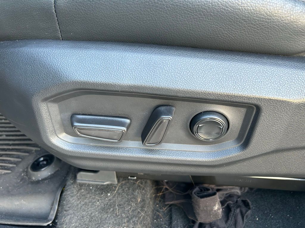 Thumbnail: 2024 Toyota Tundra - 23