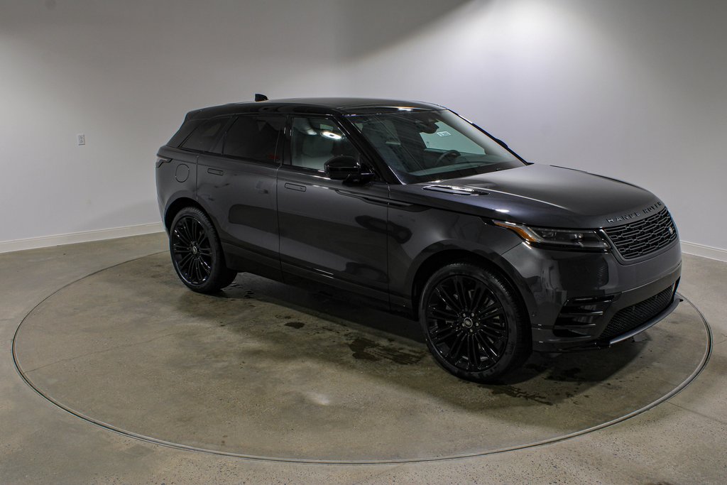 Certified Used 2026  Land Rover Dynamic SE image 7
