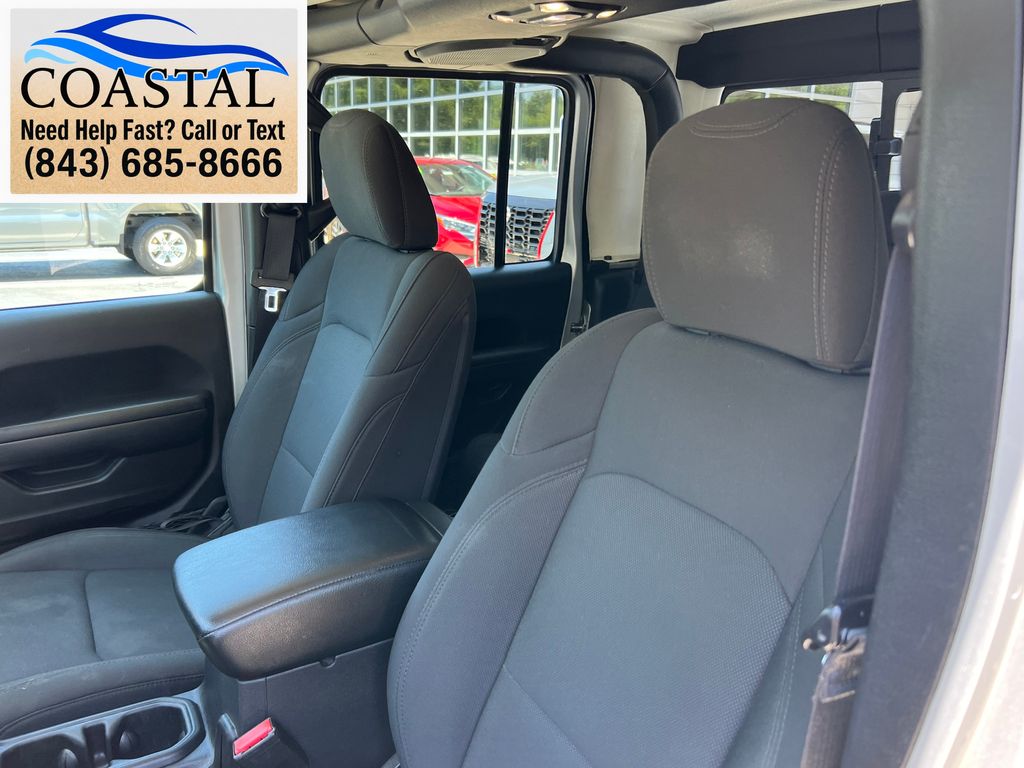 2022 Jeep Gladiator Altitude Silver at Bob King Buick GMC