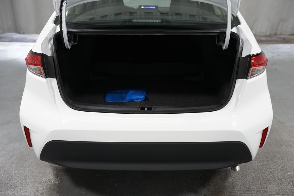 2025 Toyota Corolla LE 31