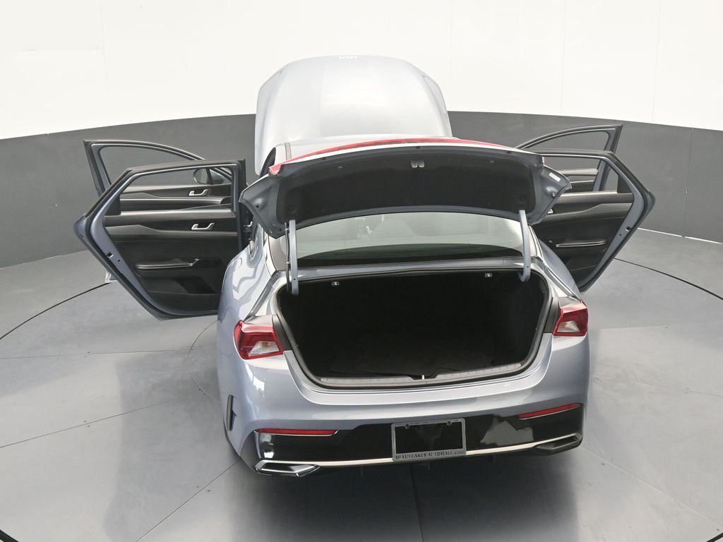 Used 2024 Everlasting Silver Kia LXS image 62