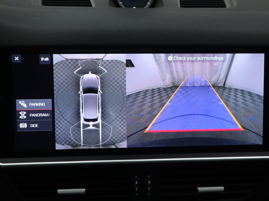 Thumbnail: 2020 Porsche Cayenne - 16