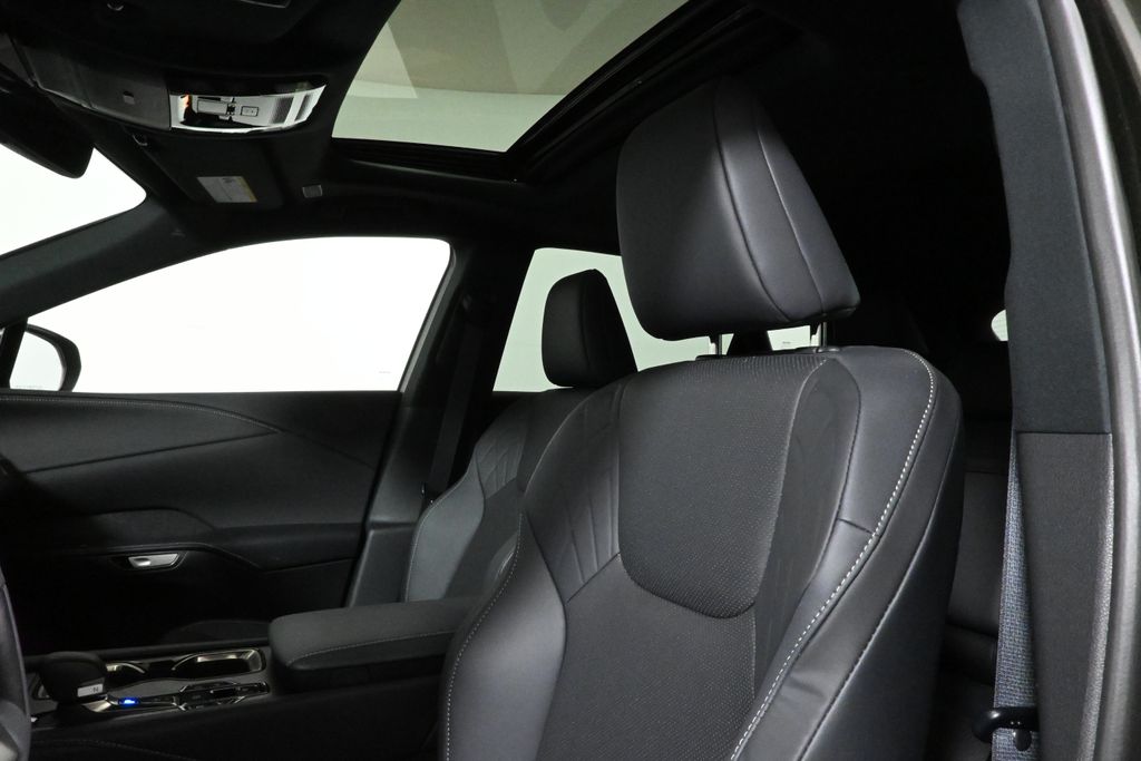 Thumbnail: 2025 Lexus RX - 15