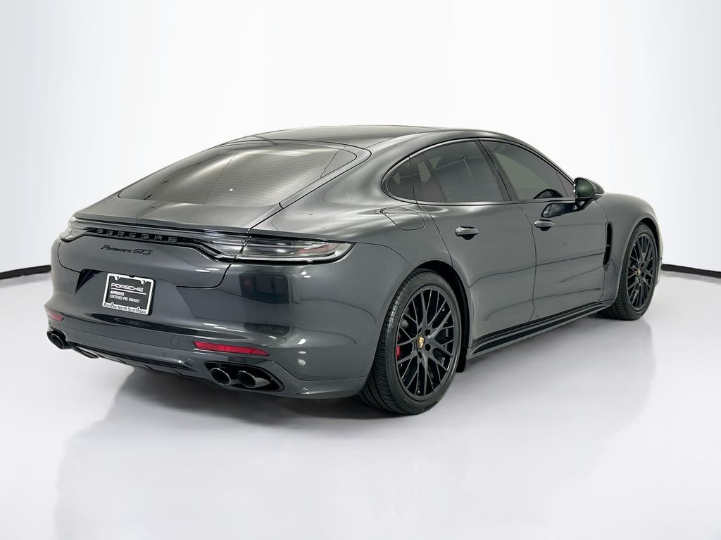 Thumbnail: 2022 Porsche Panamera - 7