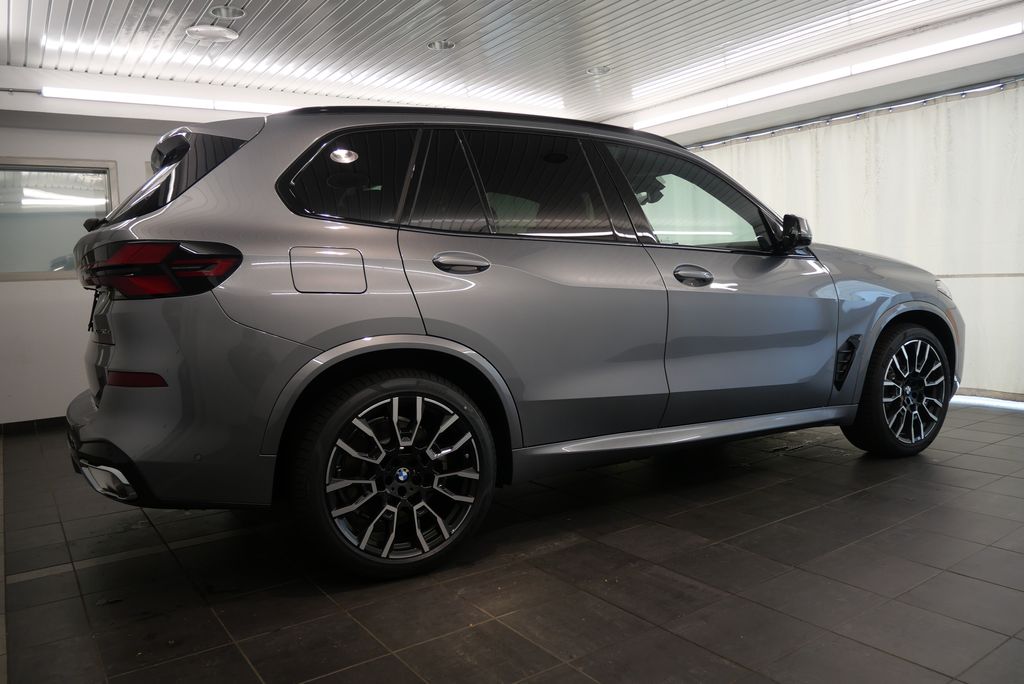 2025 BMW X5 xDrive50e 7