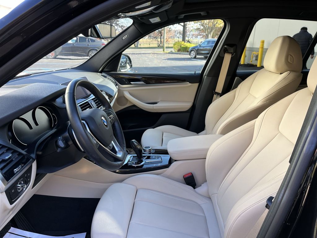 Thumbnail: 2021 BMW X3 - 11