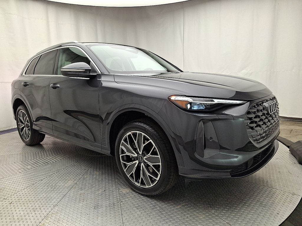 Thumbnail: 2025 Audi Q5 - 2