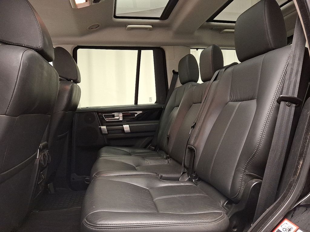 2016 Land Rover LR4 HSE 10