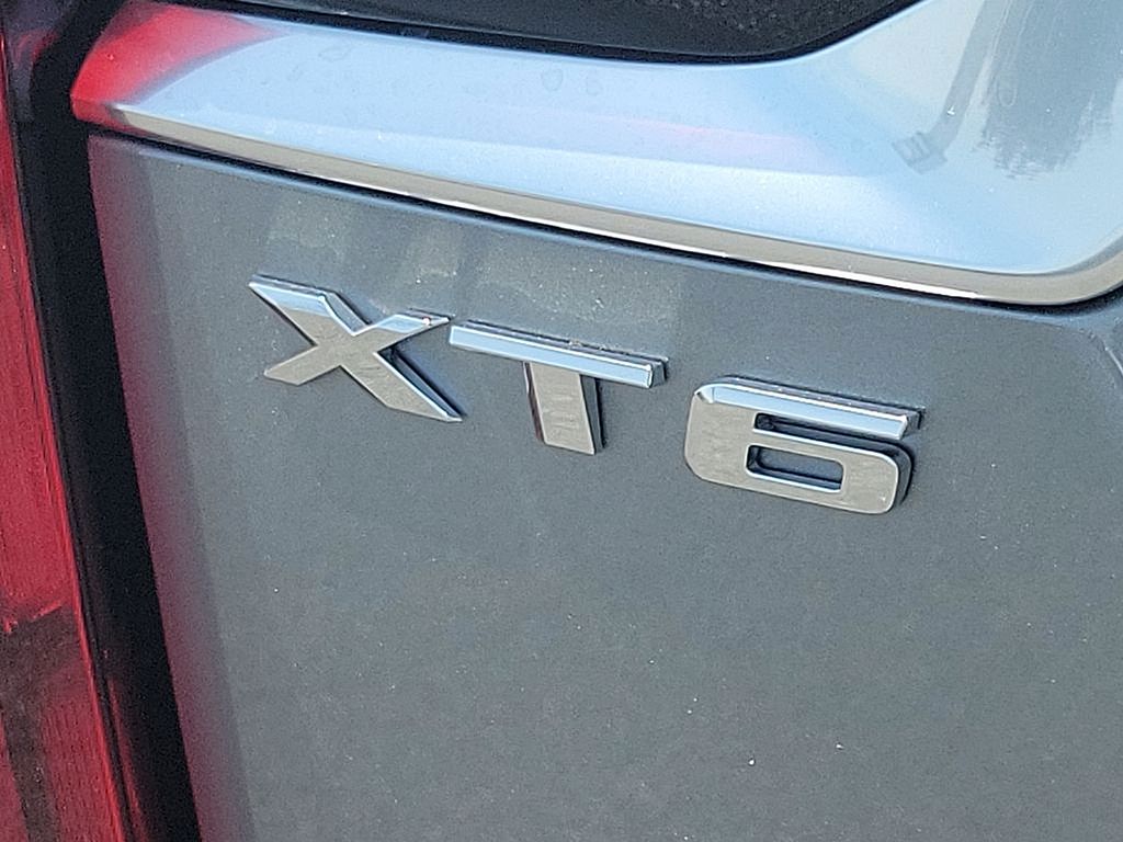 Thumbnail: 2024 Cadillac XT6 - 11