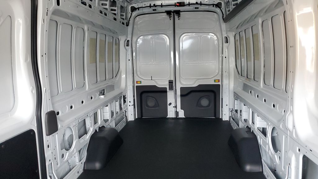 New 2026 White Ford Base image 41