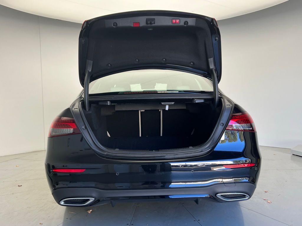 Thumbnail: 2022 Mercedes-Benz E-Class - 5