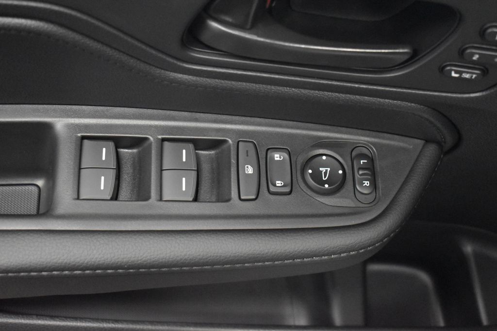 Thumbnail: 2026 Honda Odyssey - 9