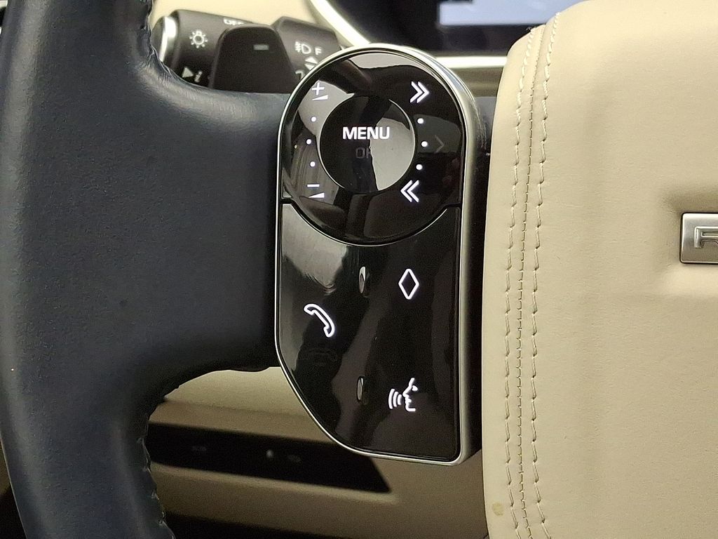 Thumbnail: 2021 Land Rover Range Rover - 23