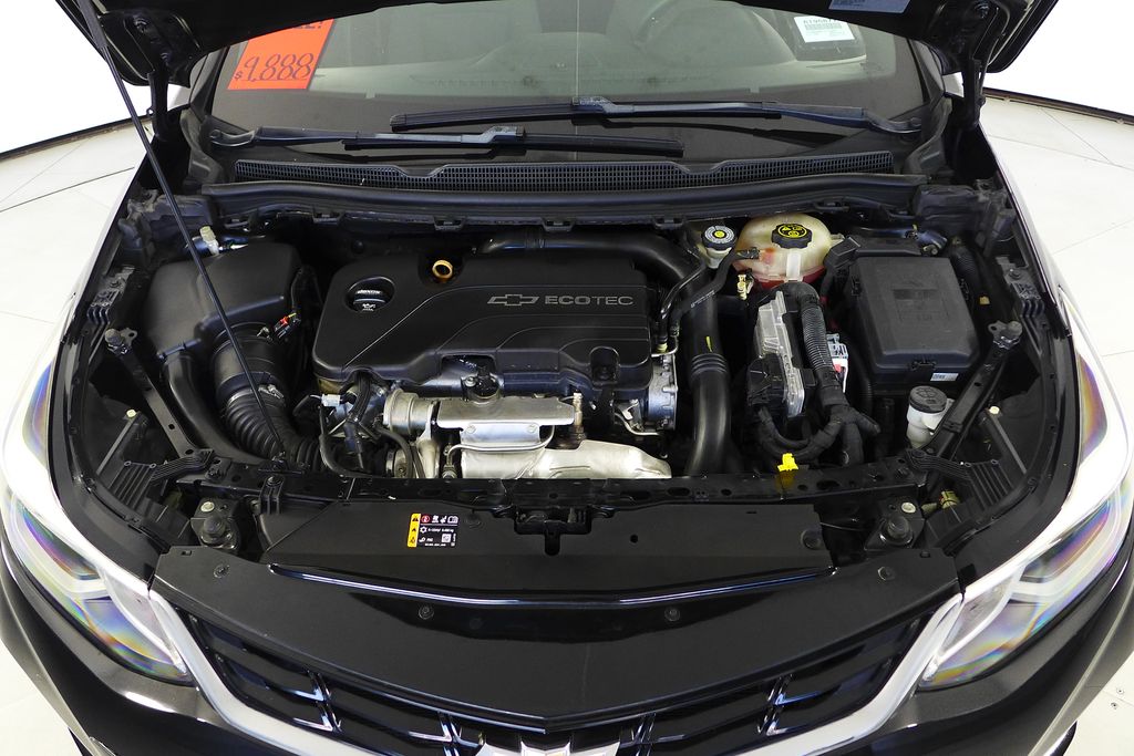 Thumbnail: 2018 Chevrolet Cruze - 6