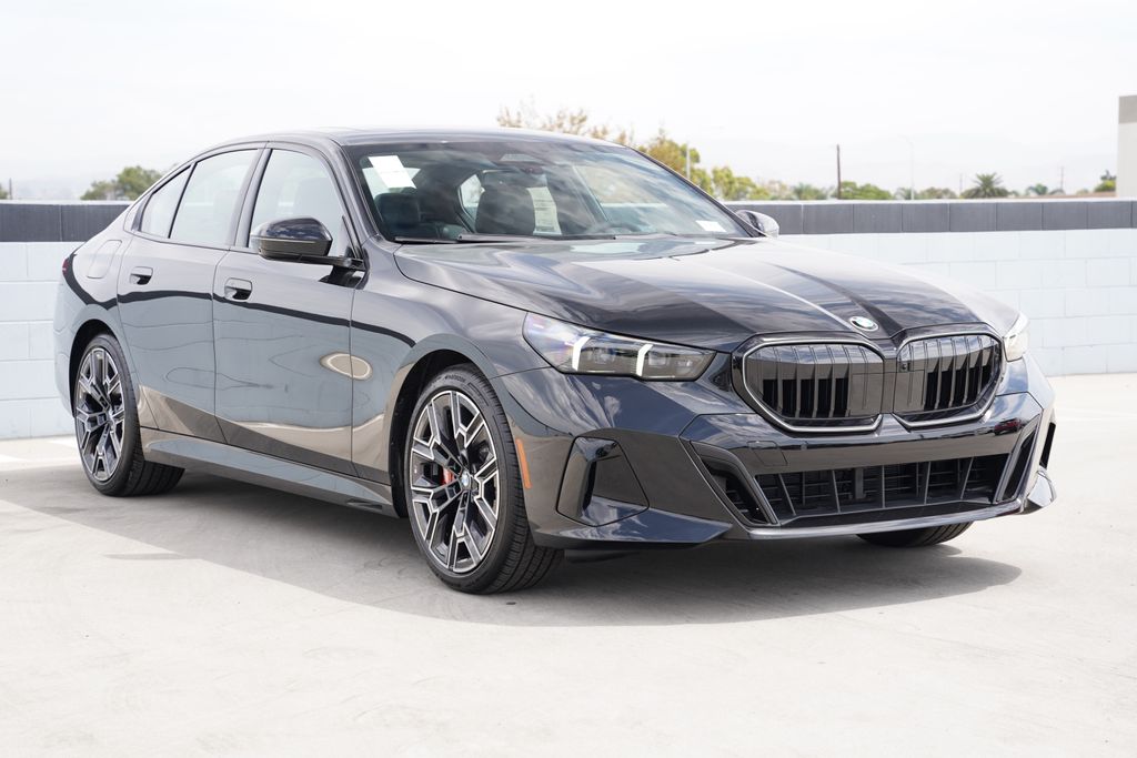 Thumbnail: 2027 BMW 5 Series - 3