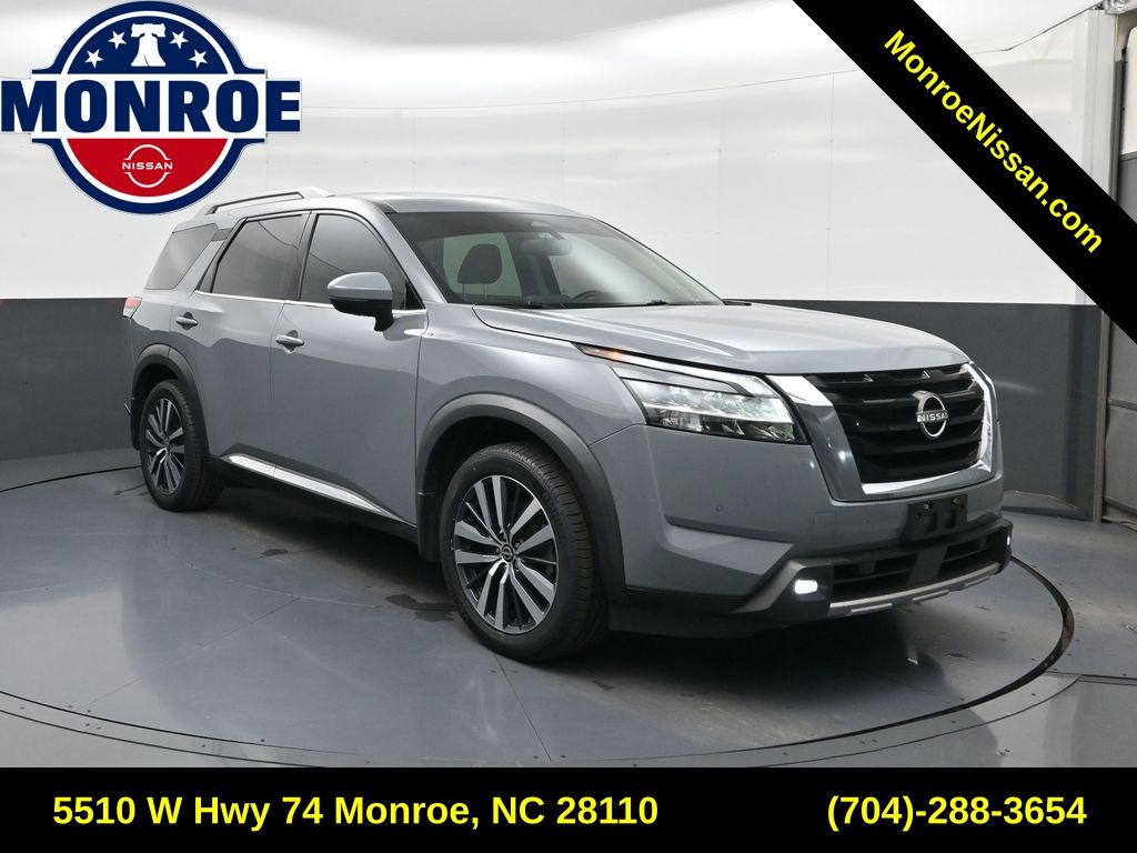 2022 Nissan Pathfinder Platinum