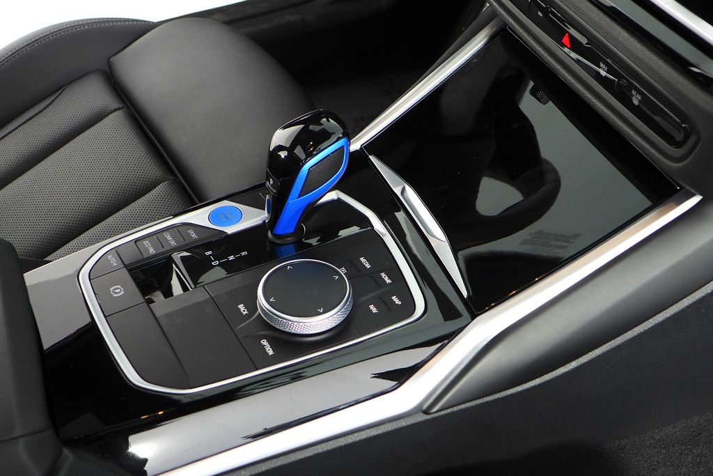 Thumbnail: 2023 BMW i4 - 15