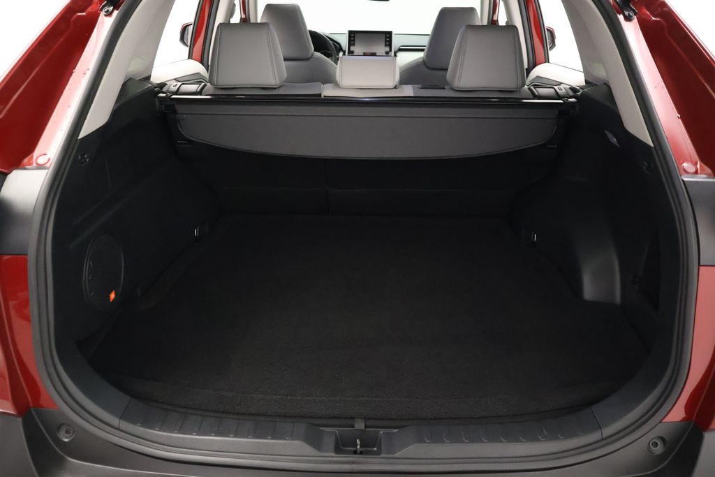 Thumbnail: 2021 Toyota RAV4 - 22