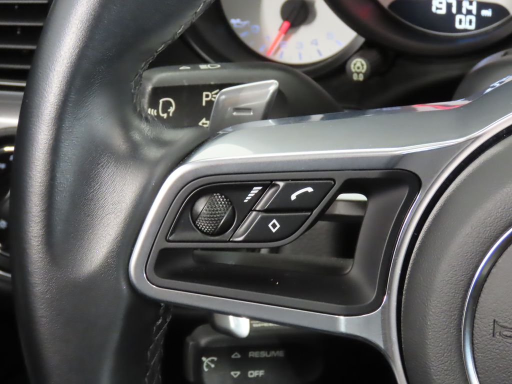 Thumbnail: 2017 Porsche 911 - 19