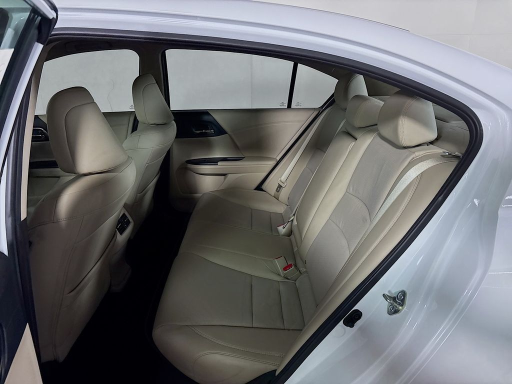 Accord Sedan EX-L w/Navigation and Honda Sensing