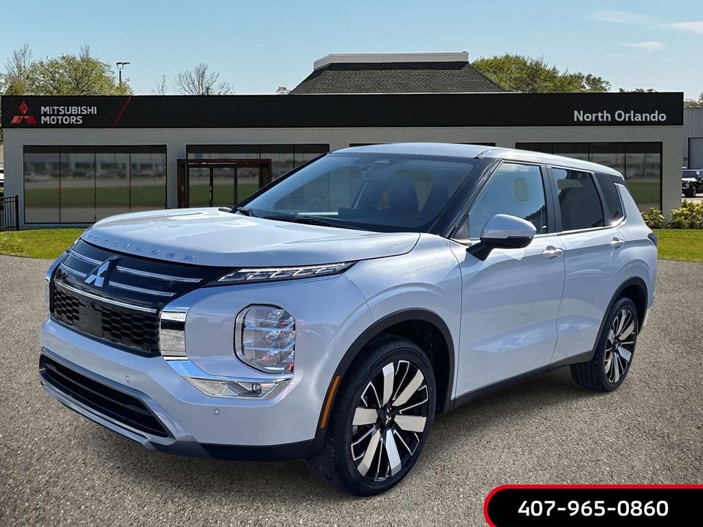 2026 Mitsubishi Outlander SE
