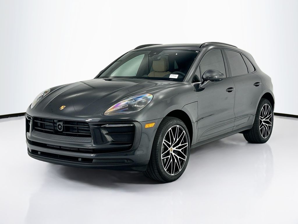 Thumbnail: 2026 Porsche Macan - 1