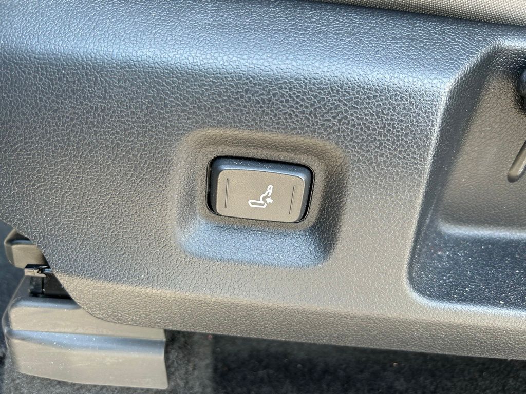 2024 Toyota Tacoma SR5 16