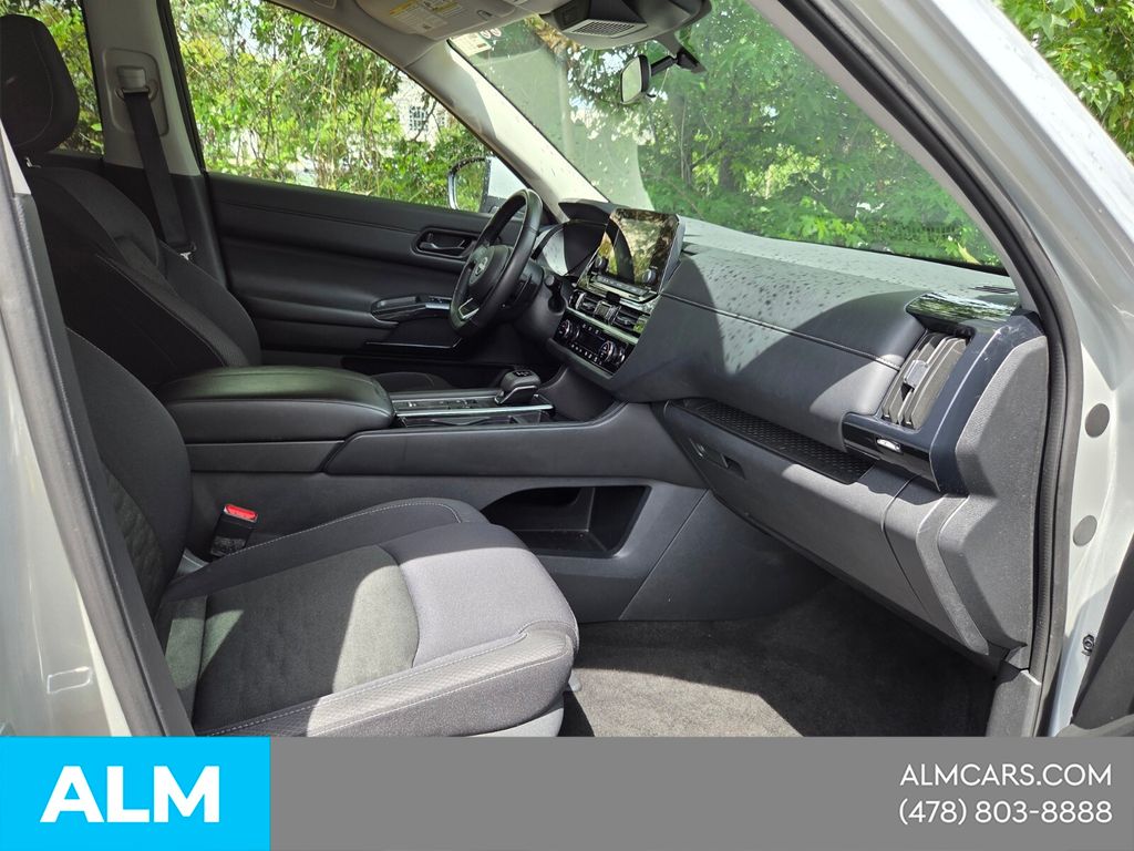 Used 2025 Silver Nissan SV image 15