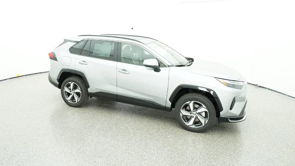 Thumbnail: 2025 Toyota RAV4 - 15