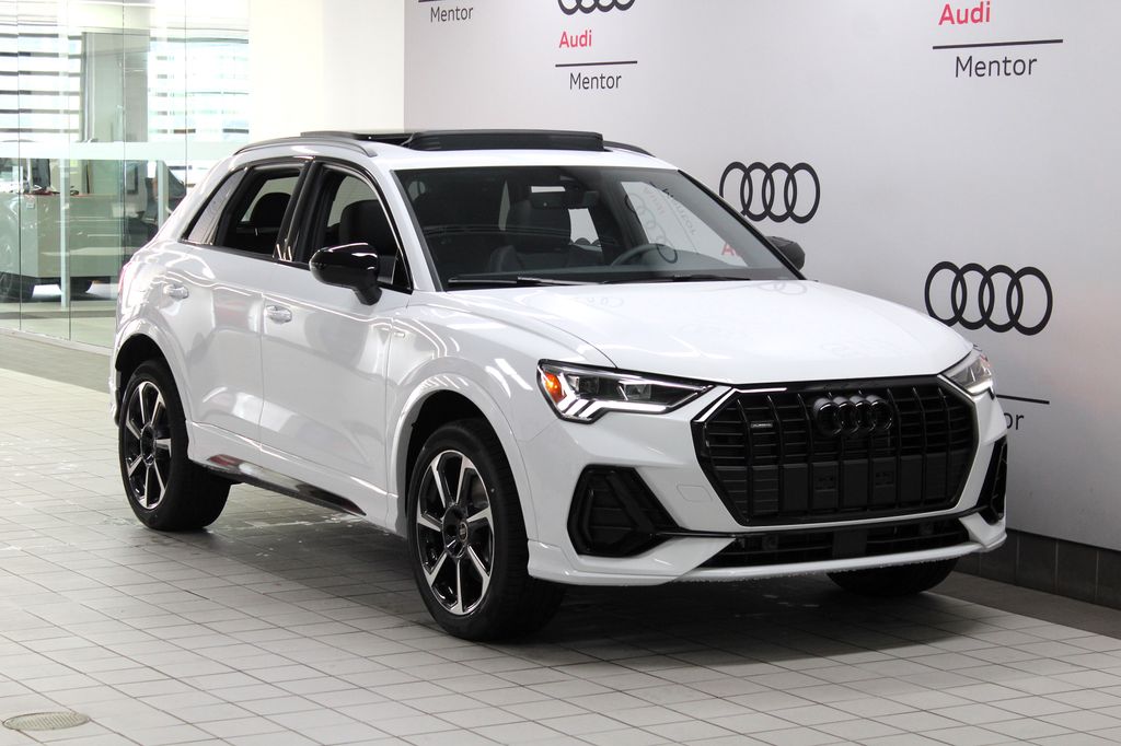 Thumbnail: 2025 Audi Q3 - 8