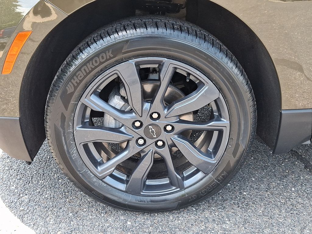 used 2023 Chevrolet Equinox car, priced at $25,408