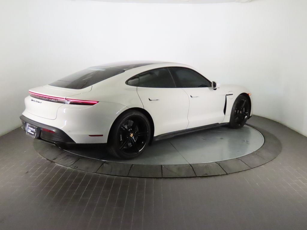 Thumbnail: 2021 Porsche Taycan - 7