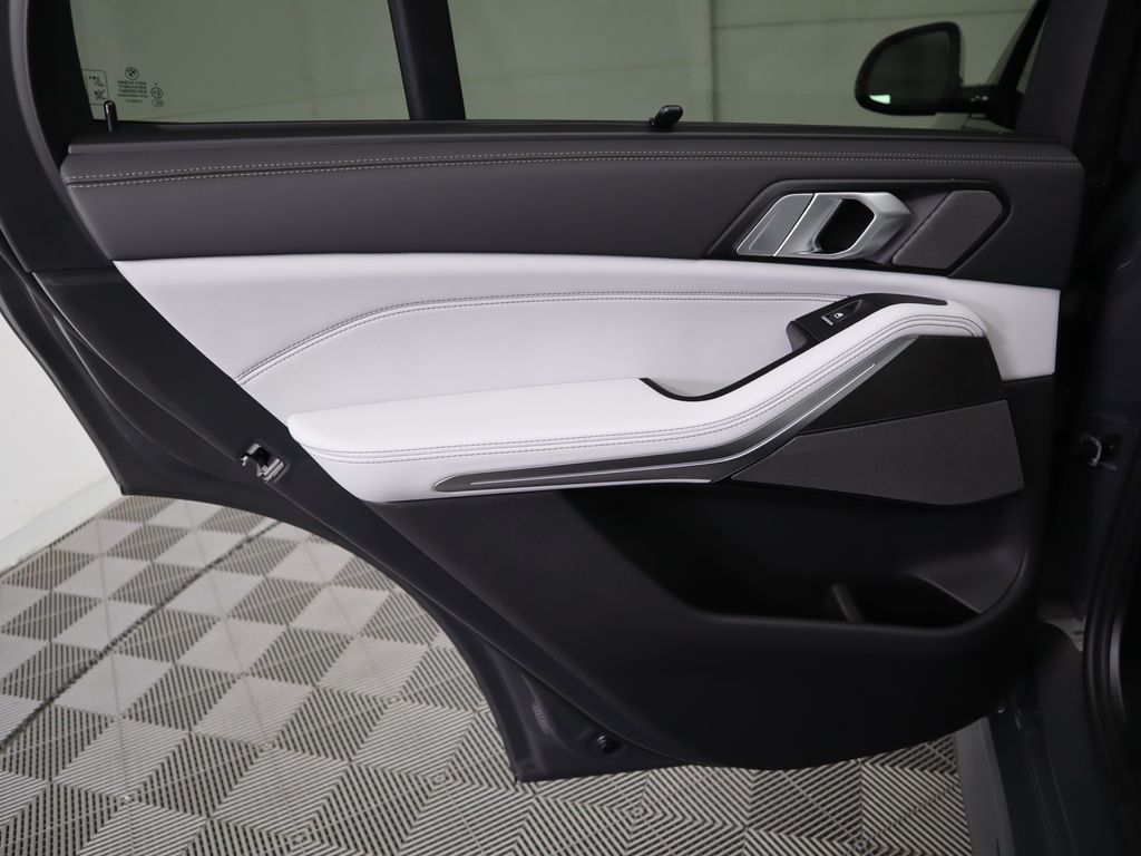 Thumbnail: 2026 BMW X5 - 27