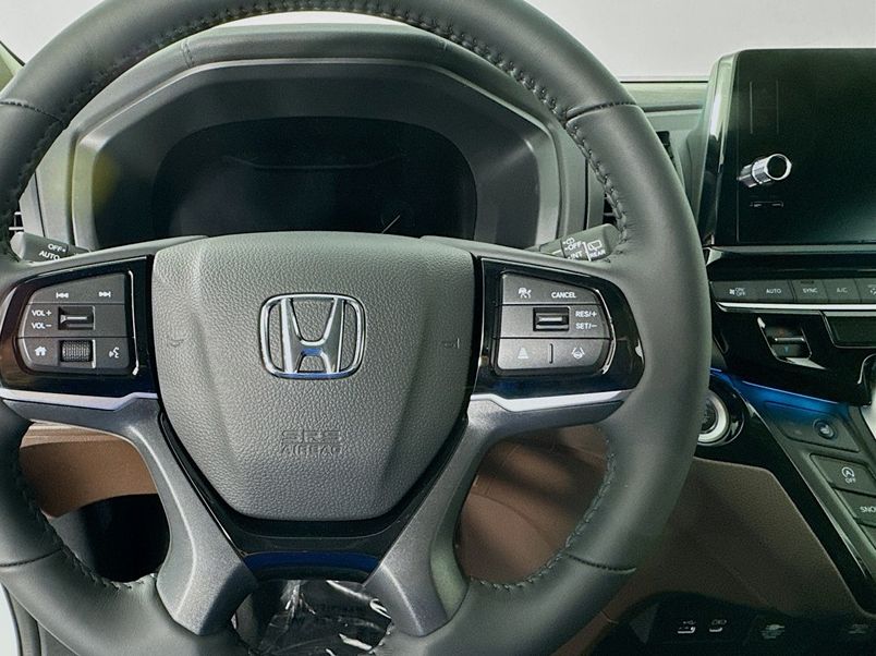 2025 Honda Odyssey Touring photo