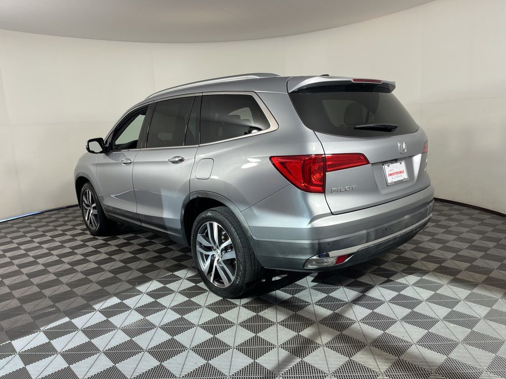 2018 Honda Pilot Touring 17