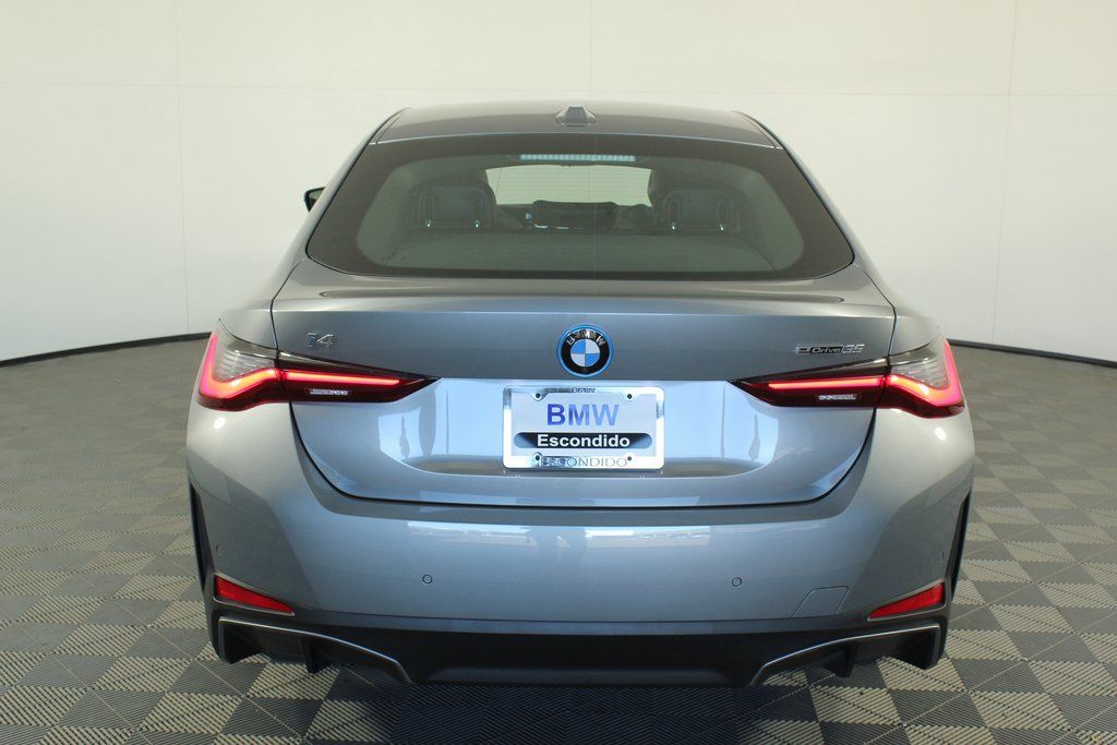Thumbnail: 2023 BMW i4 - 5