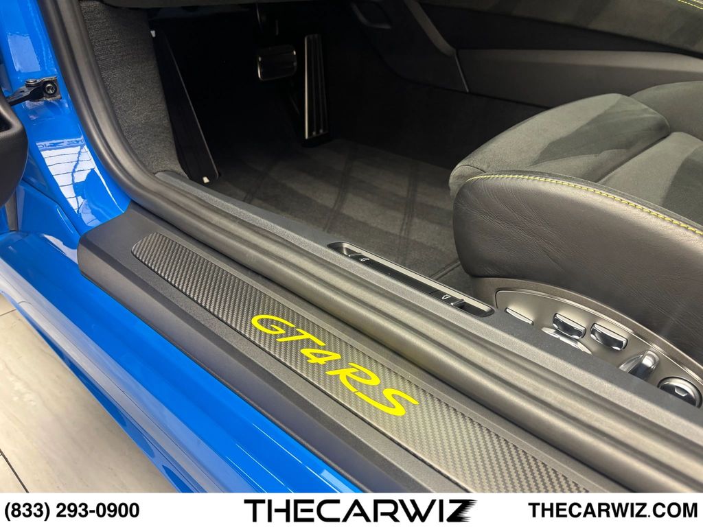 2023 Porsche 718 Cayman