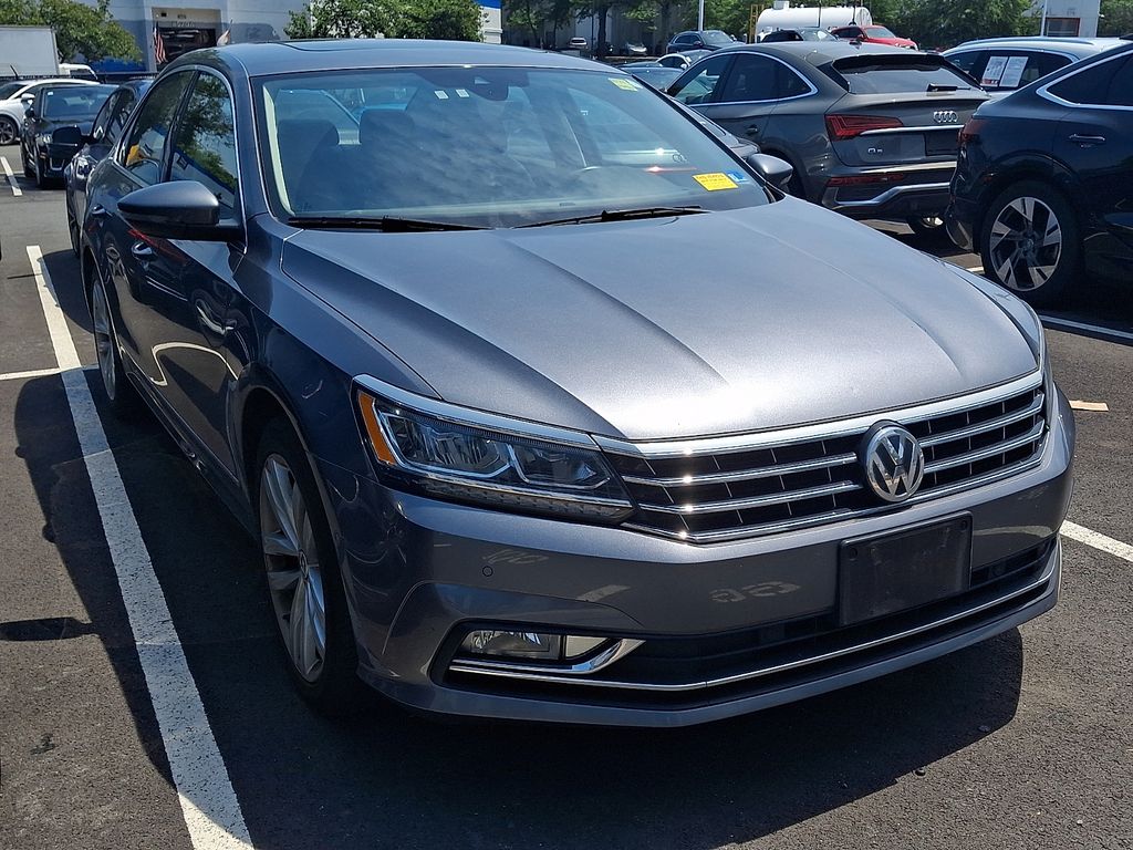 Thumbnail: 2018 Volkswagen Passat - 3
