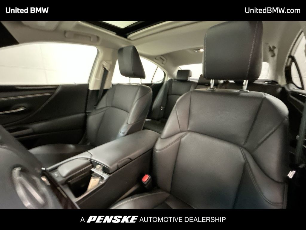 2020 Lexus ES Hybrid 300h 13