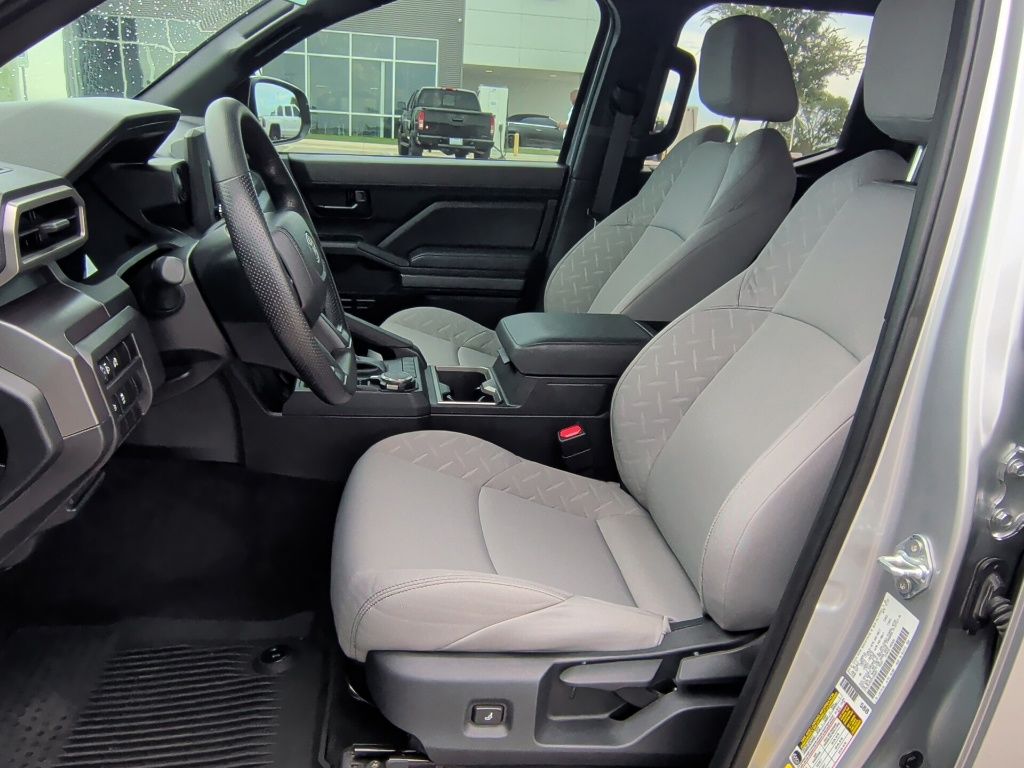 2025 Toyota Tacoma SR5 - 11