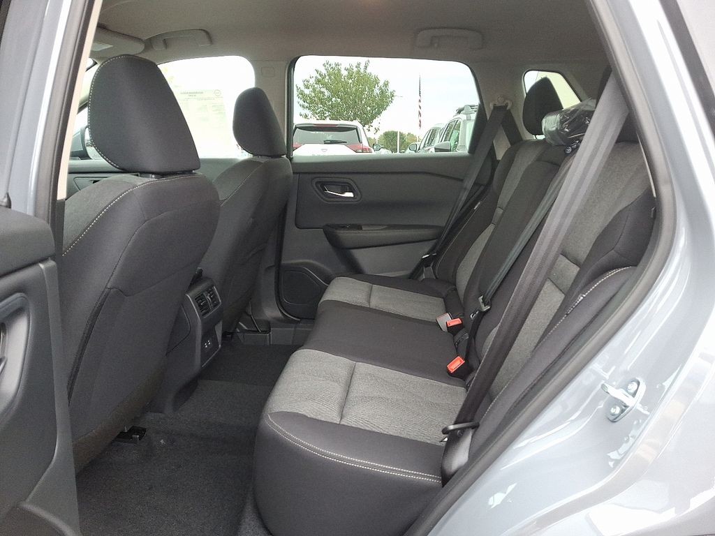 Thumbnail: 2026 Nissan Rogue - 5