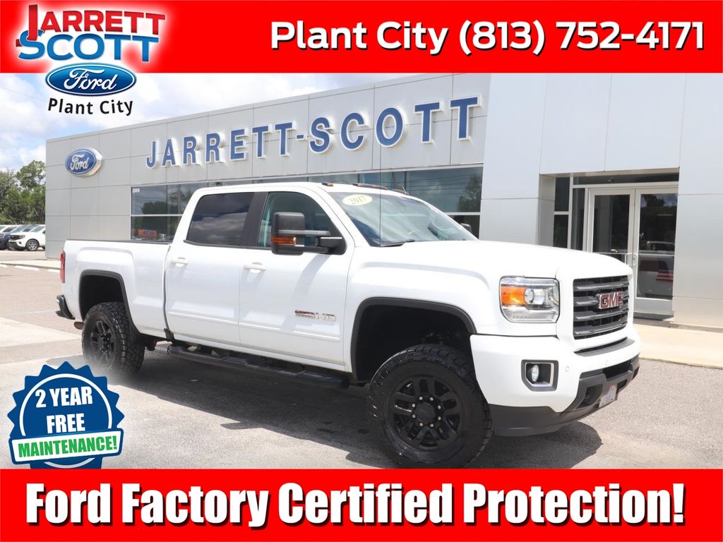 Summit White 2017 GMC Sierra 2500HD Pickup Truck Four-Wheel Drive 6-Speed Automatic Overdrive
