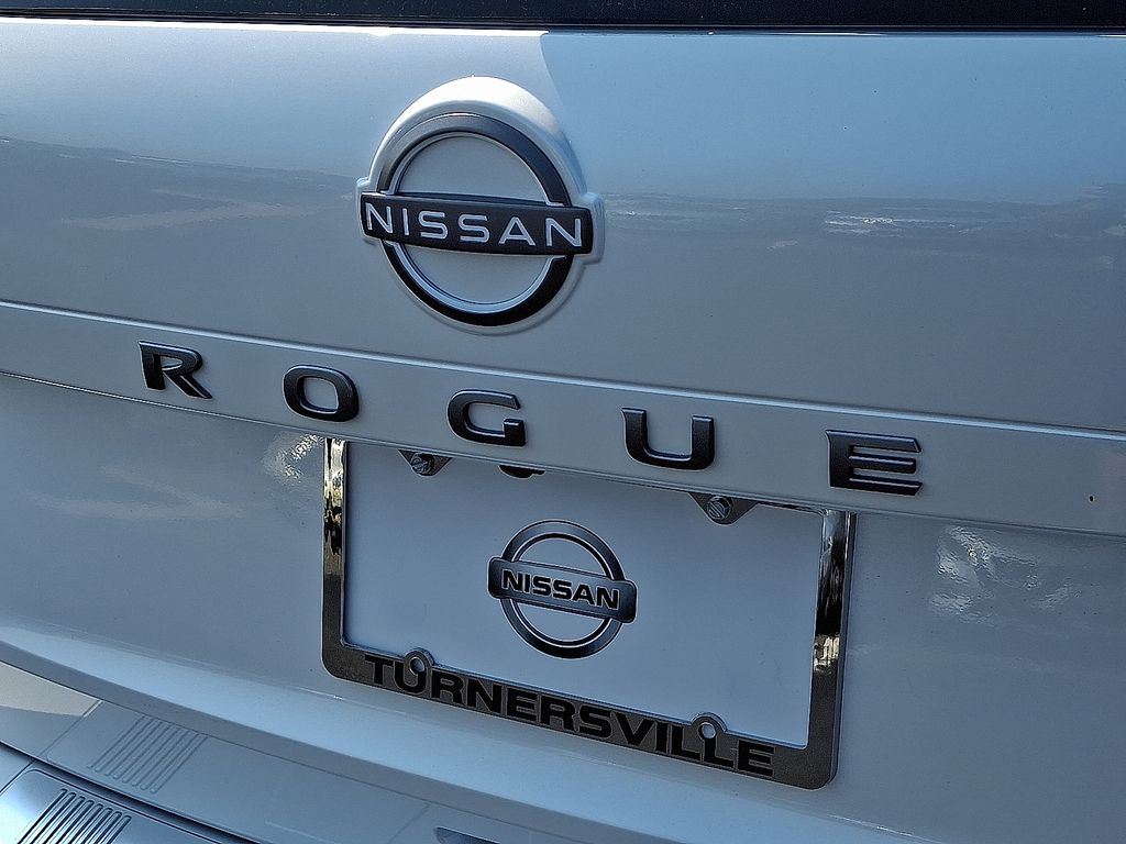 Thumbnail: 2026 Nissan Rogue - 5