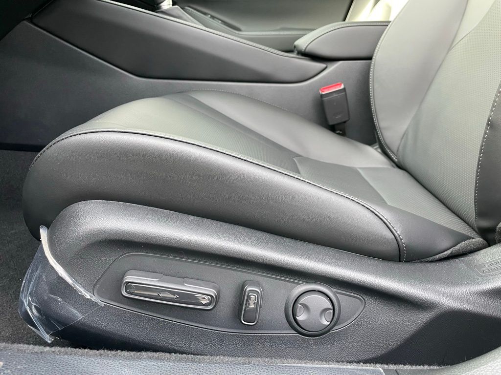 2025 Honda Accord Touring 26