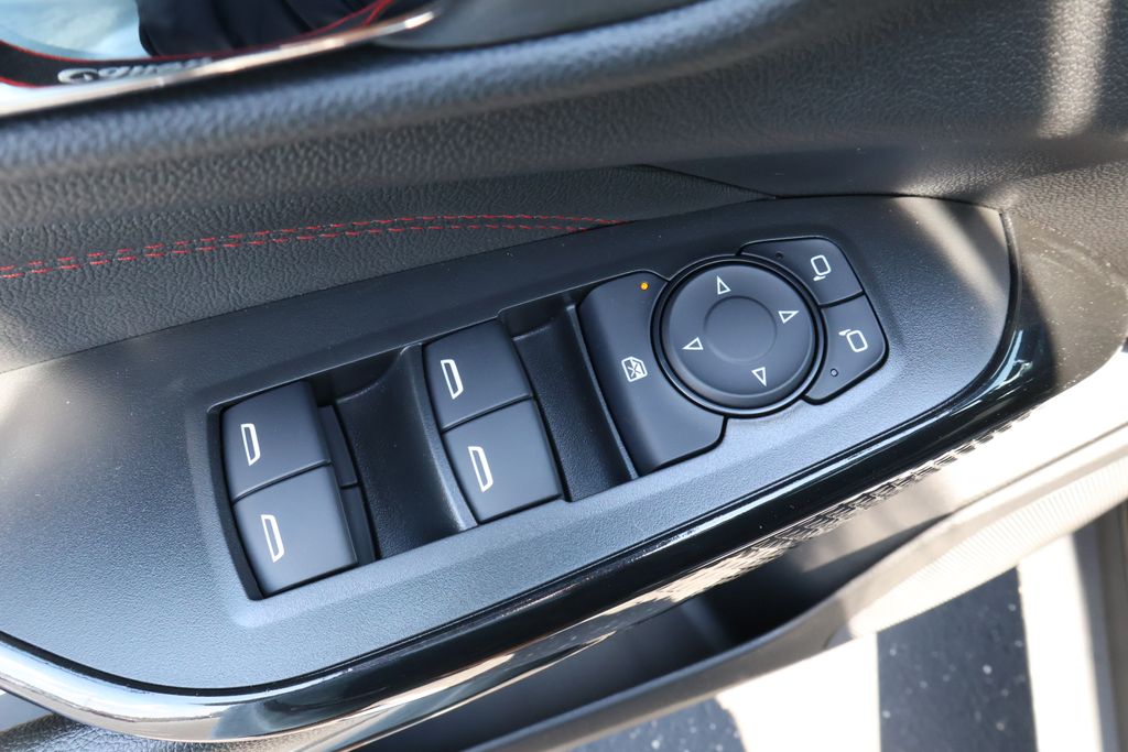 Thumbnail: 2025 Chevrolet Trax - 18