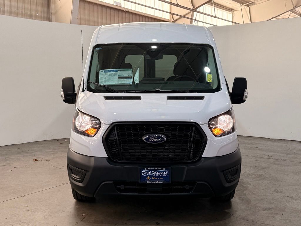 2025 Ford Transit Cargo Van photo 4