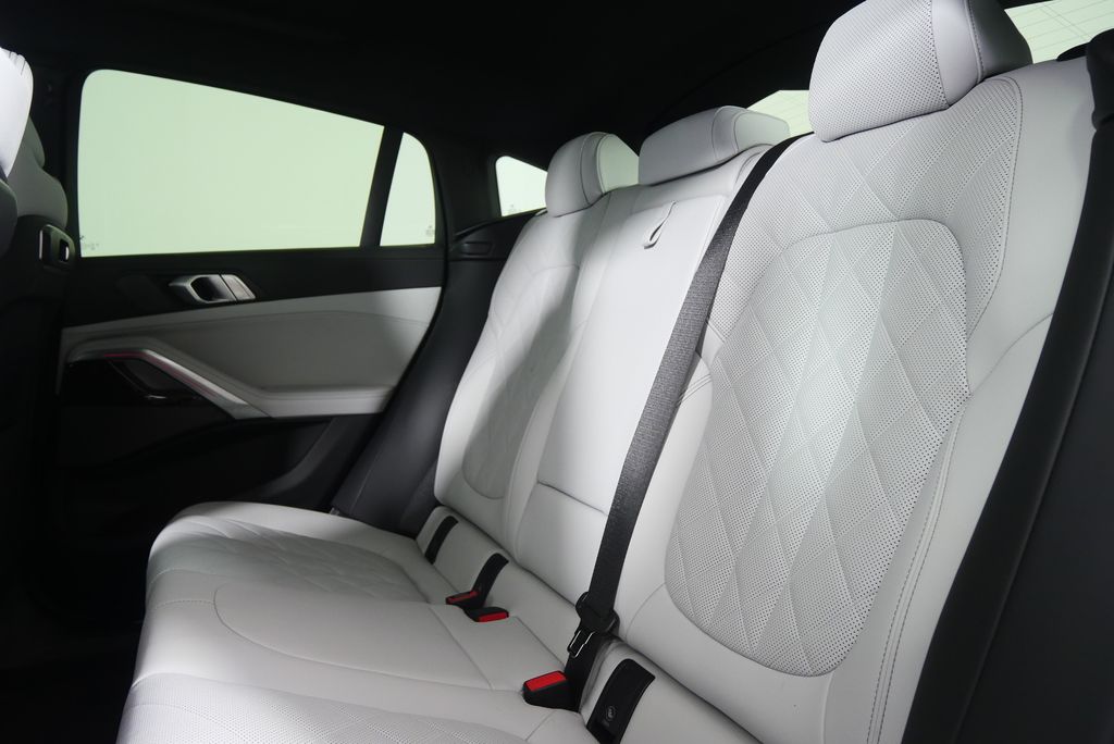Thumbnail: 2025 BMW X6 - 16