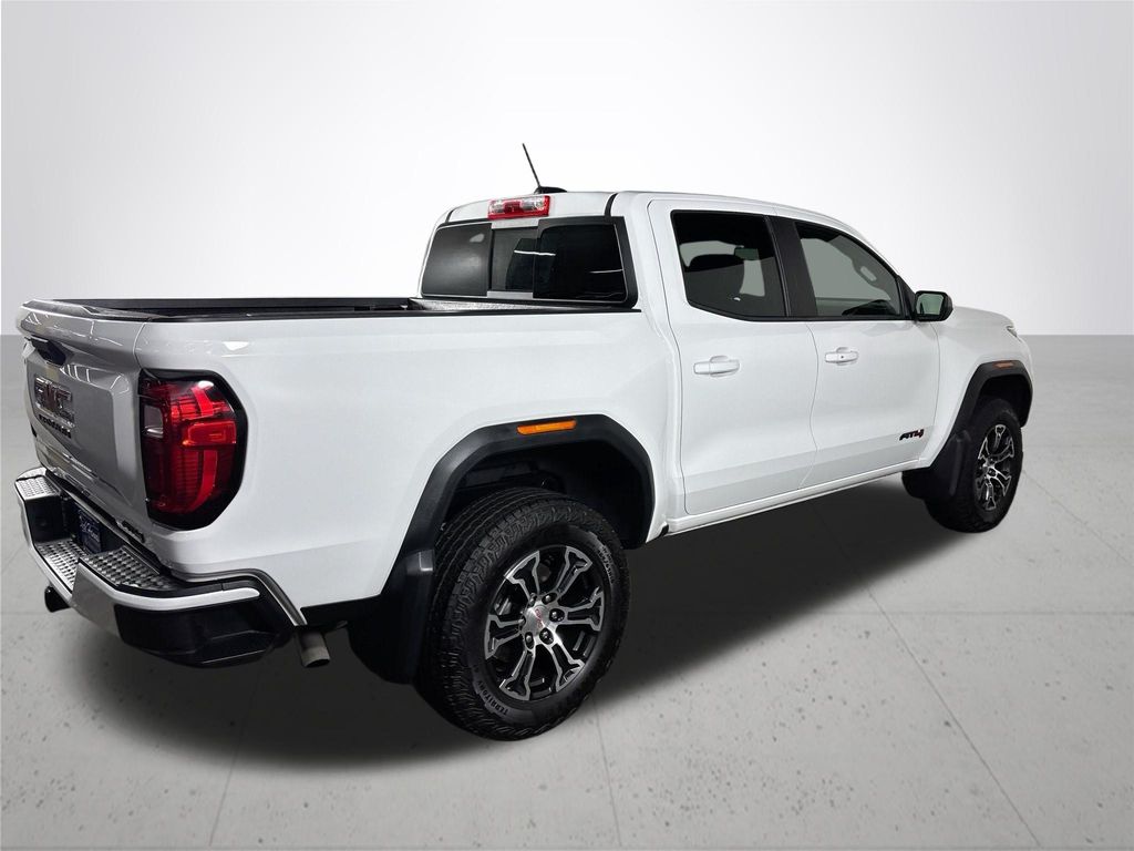 2023 GMC Canyon AT4